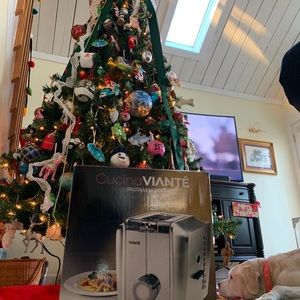 Viante: Brand New Never Used Pasta Maker